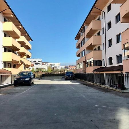 Garsoniera- Bulevard Dem Radulescu Râmnicu Vâlcea エクステリア 写真
